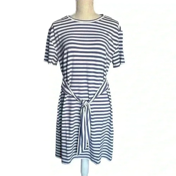 Steve Madden Striped Waist Tie Dress in Faded Ink Size Large NWT - Picture 3 of 8